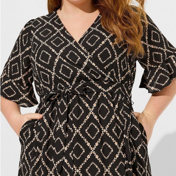 Torrid Black Floral Geometric Maxi Georgette Surplice Hi-Low Dress 3X NWT - Picture 15 of 16